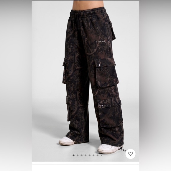 YoungLA Cargo Joggers - Picture 3 of 3